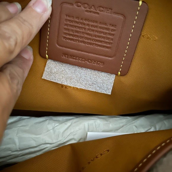 Coach Bella CR 979  Black Leather Shoulder Bag with Gold Accents - Picture 6 of 8